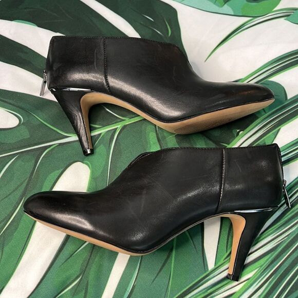 Vince Camuto Black leather booties - Picture 2 of 7